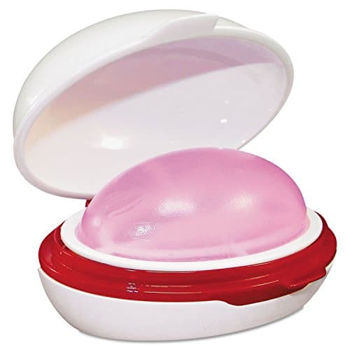 Ergo-Style Fingertip Moistener