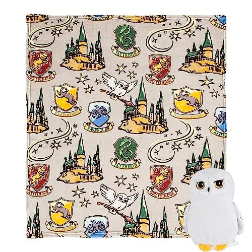 Hedwig Plush Throw Set
